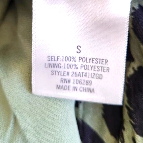 Francesca's Green & Black Animal Print Short Sleeve A-Line Dress - Picture 8 of 12